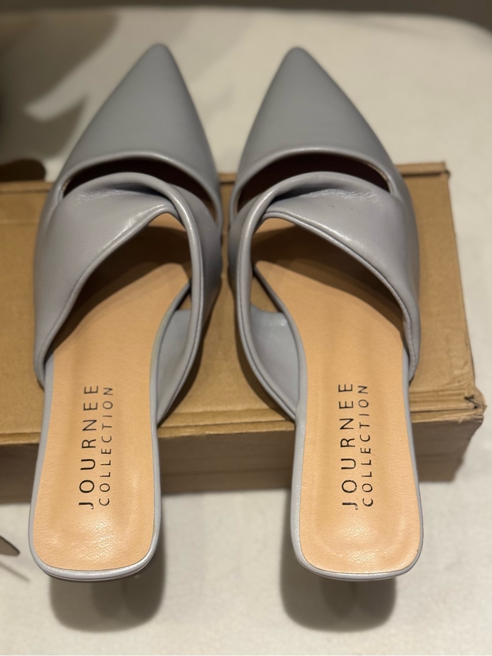 Journee Collection Women's Enniss Open Side Pointed Toe Mule Flats Blue 8M NIB